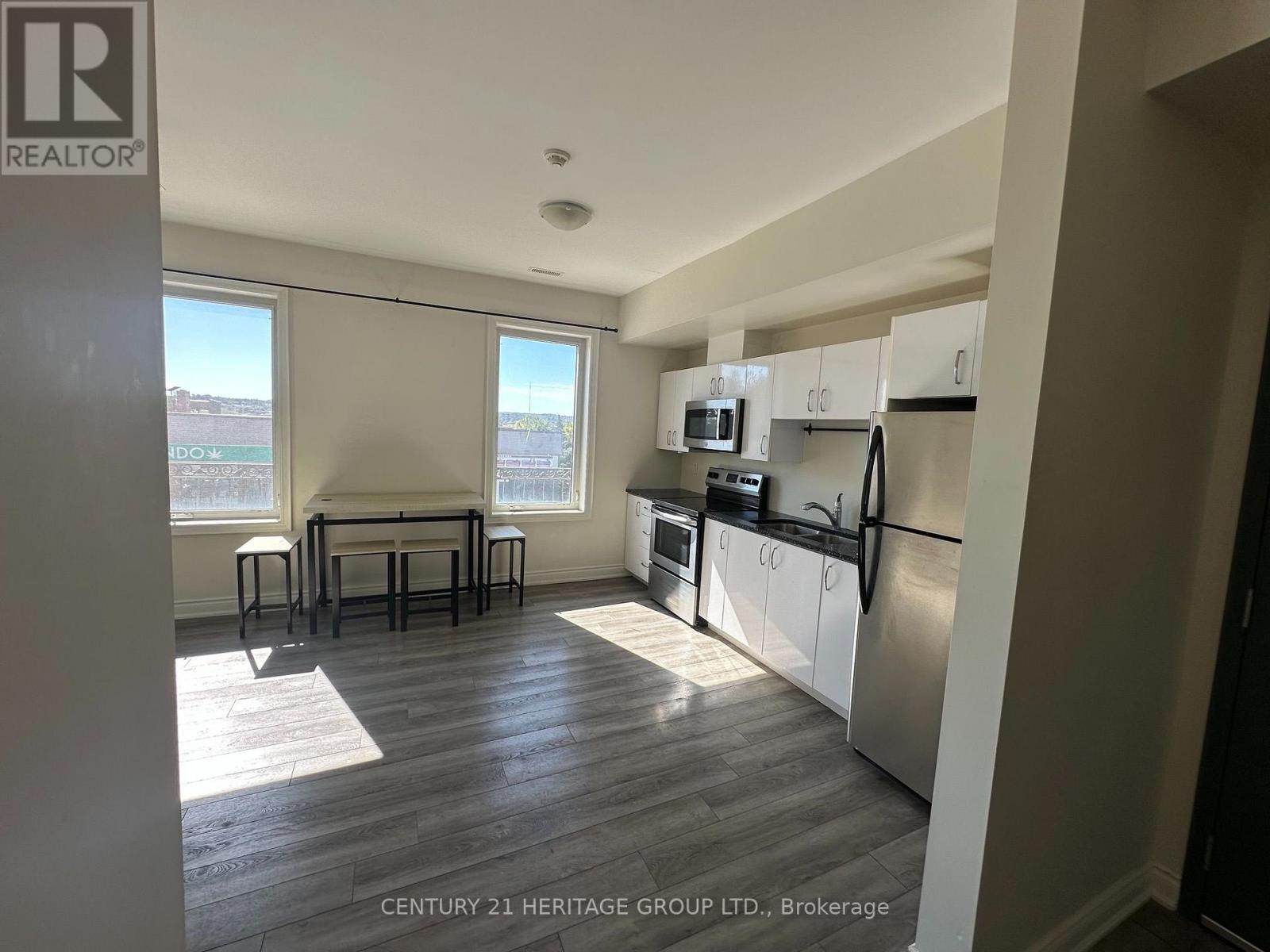 201 - 130 Dunlop Street E, Barrie, Ontario  L4M 1B1 - Photo 4 - S13836604