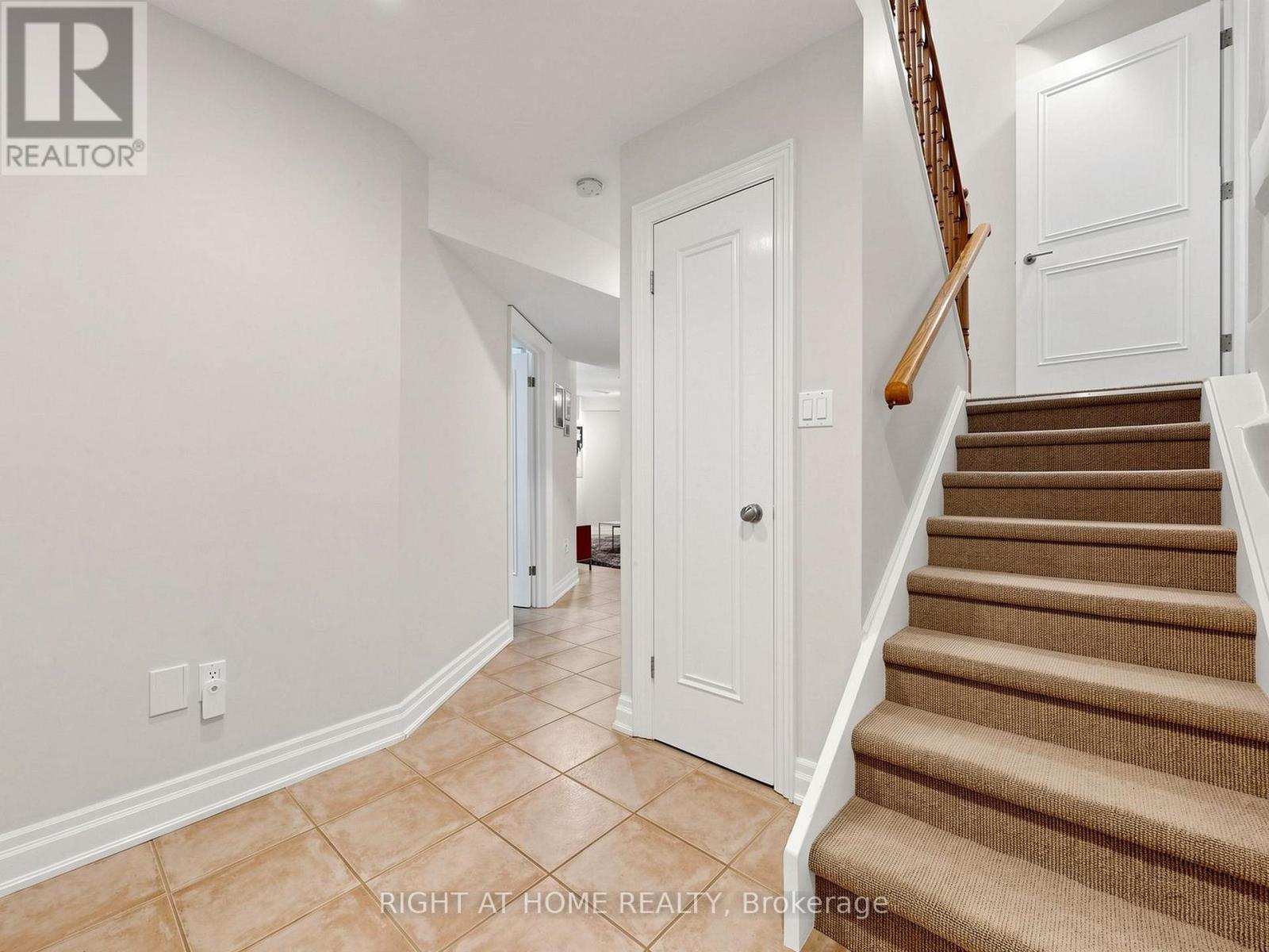 4 Grovetree Road, Toronto, Ontario  M9V 2Y2 - Photo 33 - W13836574