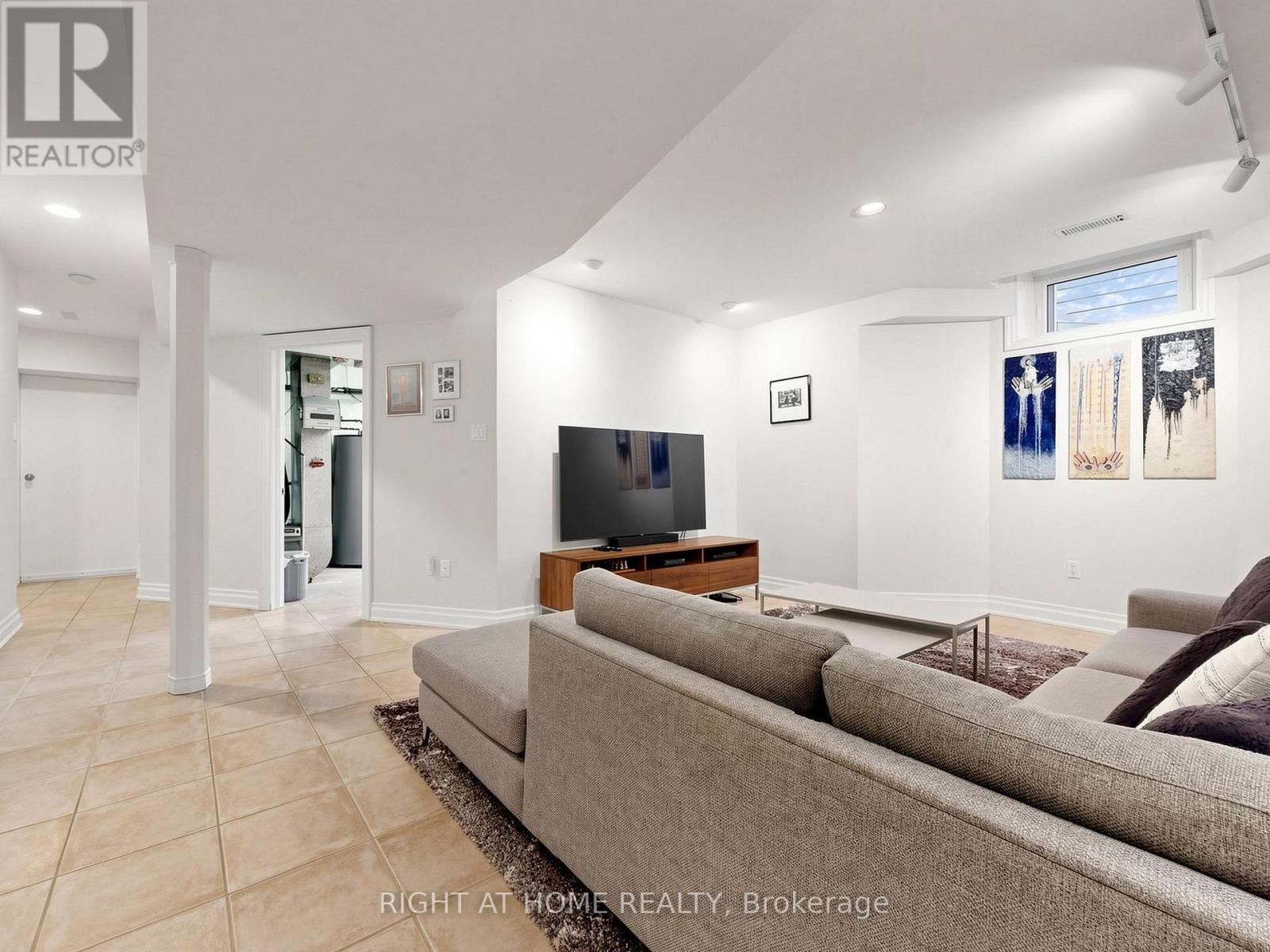4 Grovetree Road, Toronto, Ontario  M9V 2Y2 - Photo 39 - W13836574