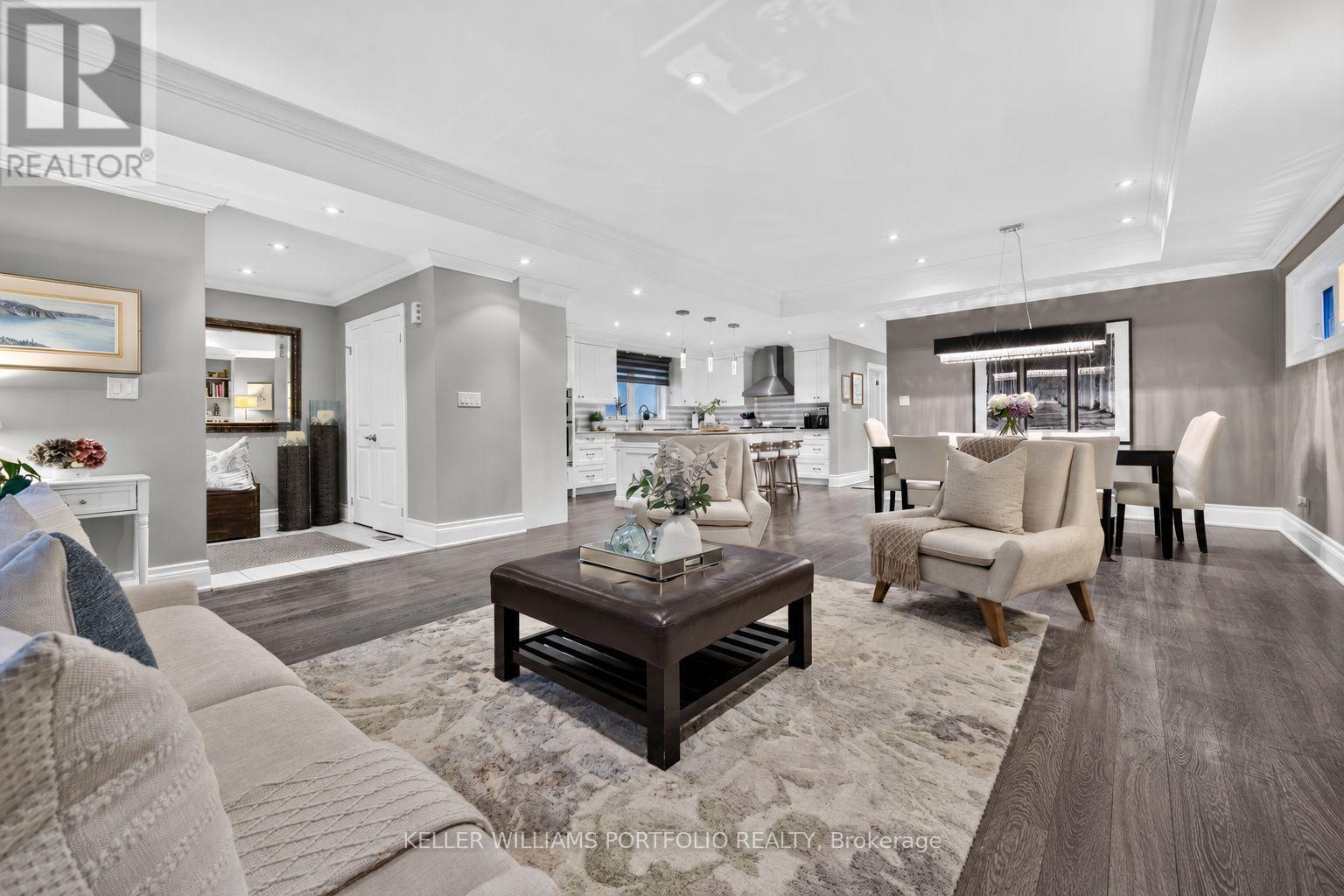 5 Northampton Drive, Toronto, Ontario  M9B 4S5 - Photo 11 - W13836584