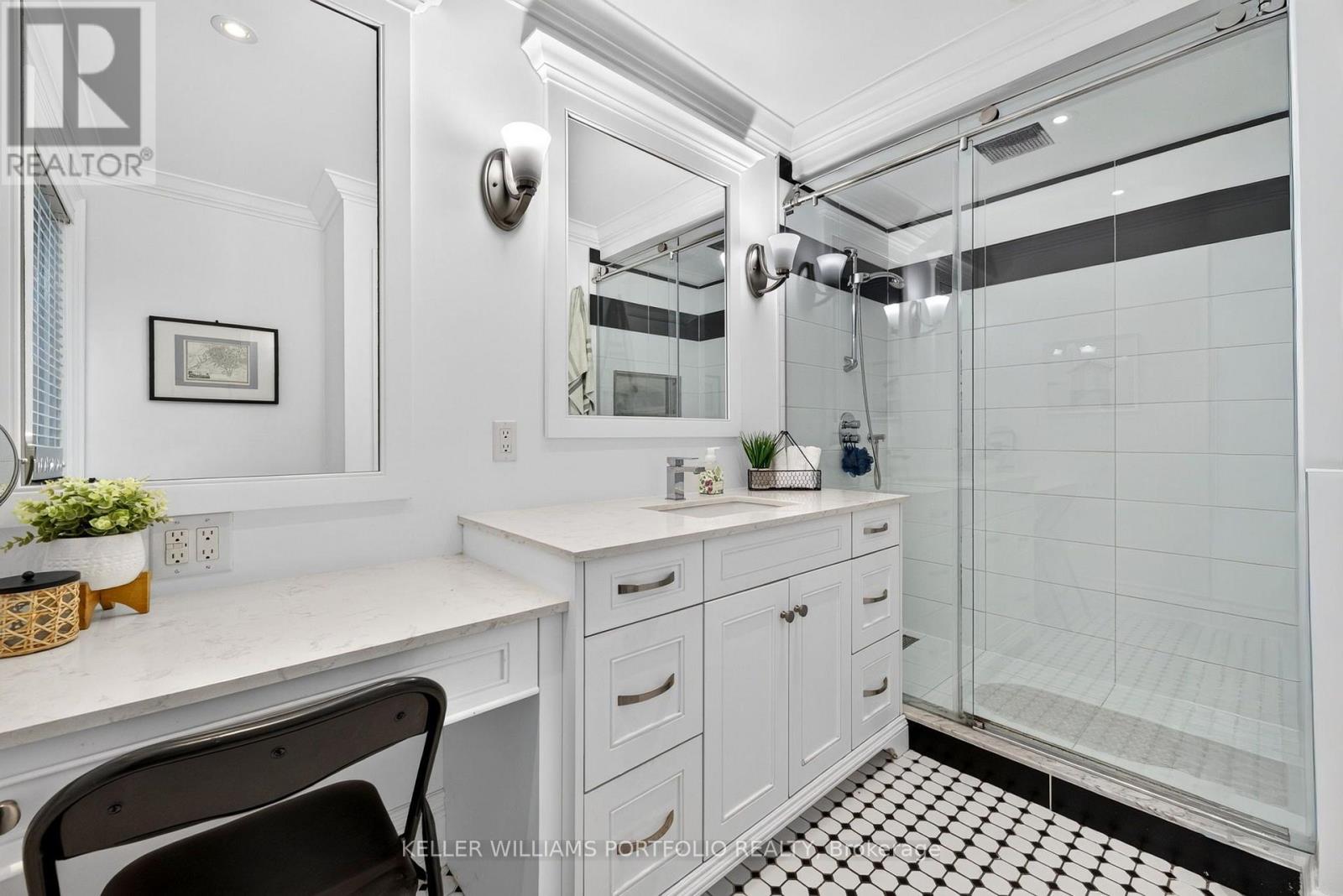 5 Northampton Drive, Toronto, Ontario  M9B 4S5 - Photo 21 - W13836584