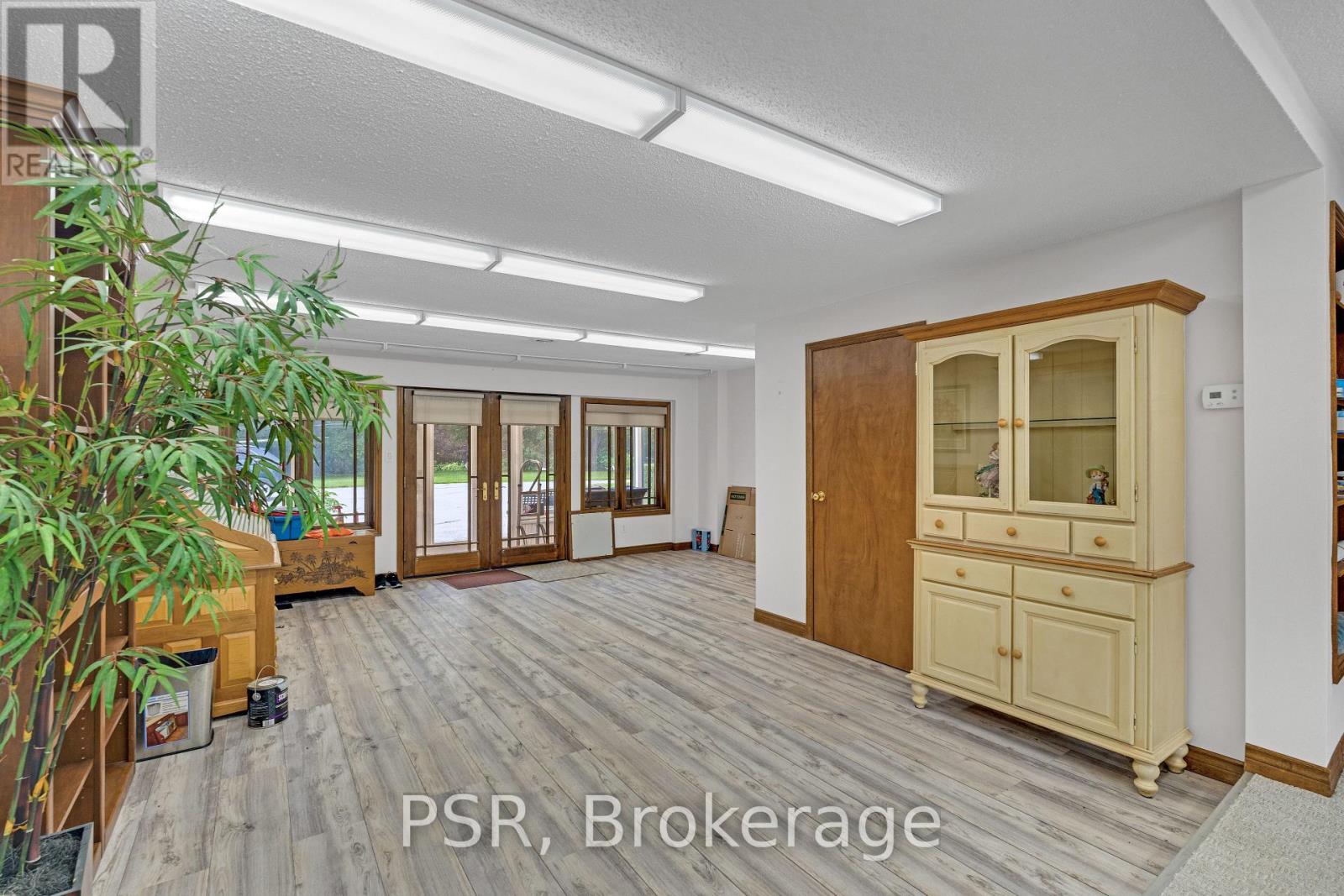 7191 Castlederg Side Road, Caledon, Ontario  L7C 0P7 - Photo 8 - W13836708