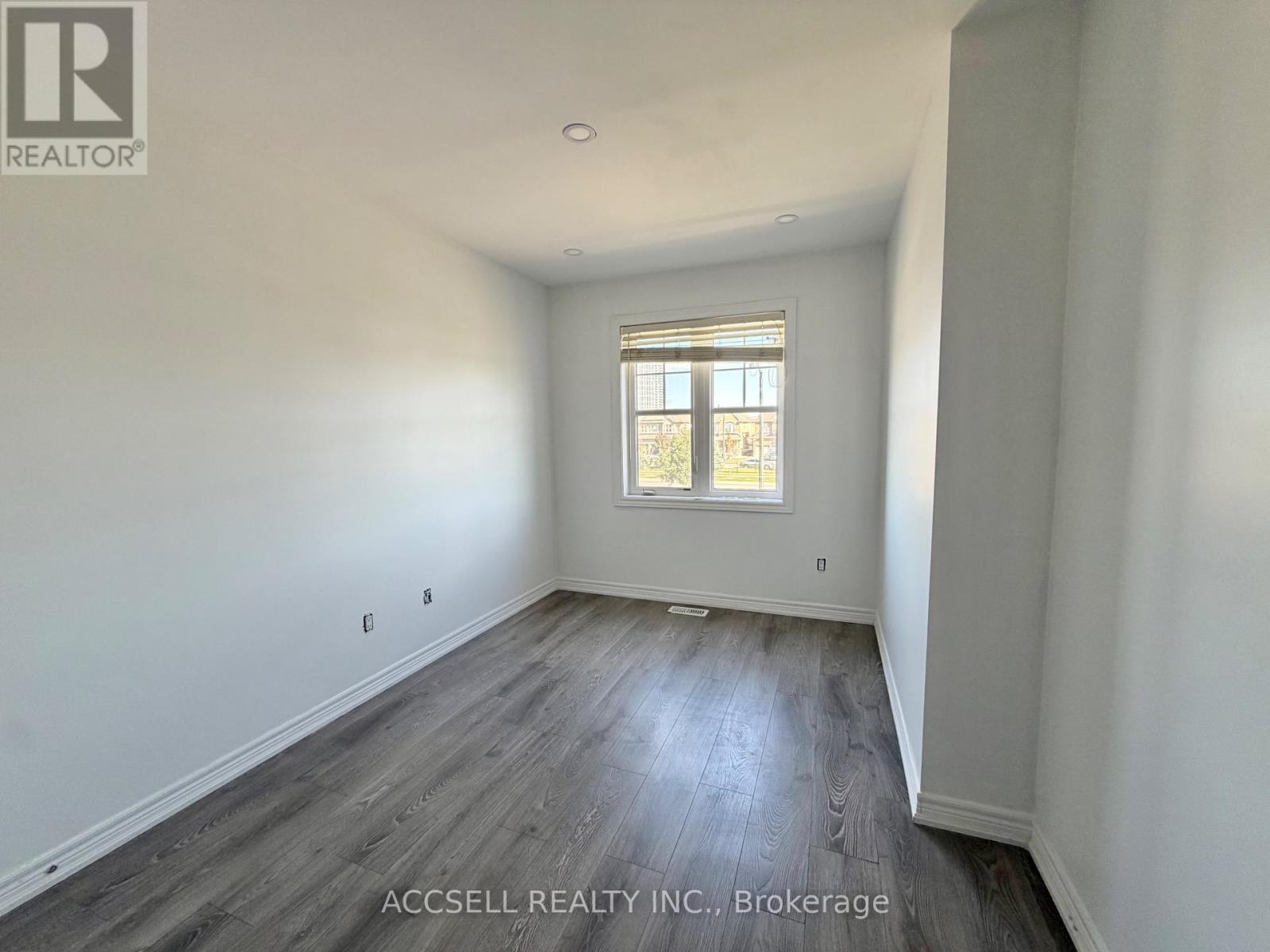 43 Banbridge Crescent, Brampton, Ontario  L6X 5M1 - Photo 12 - W13836752