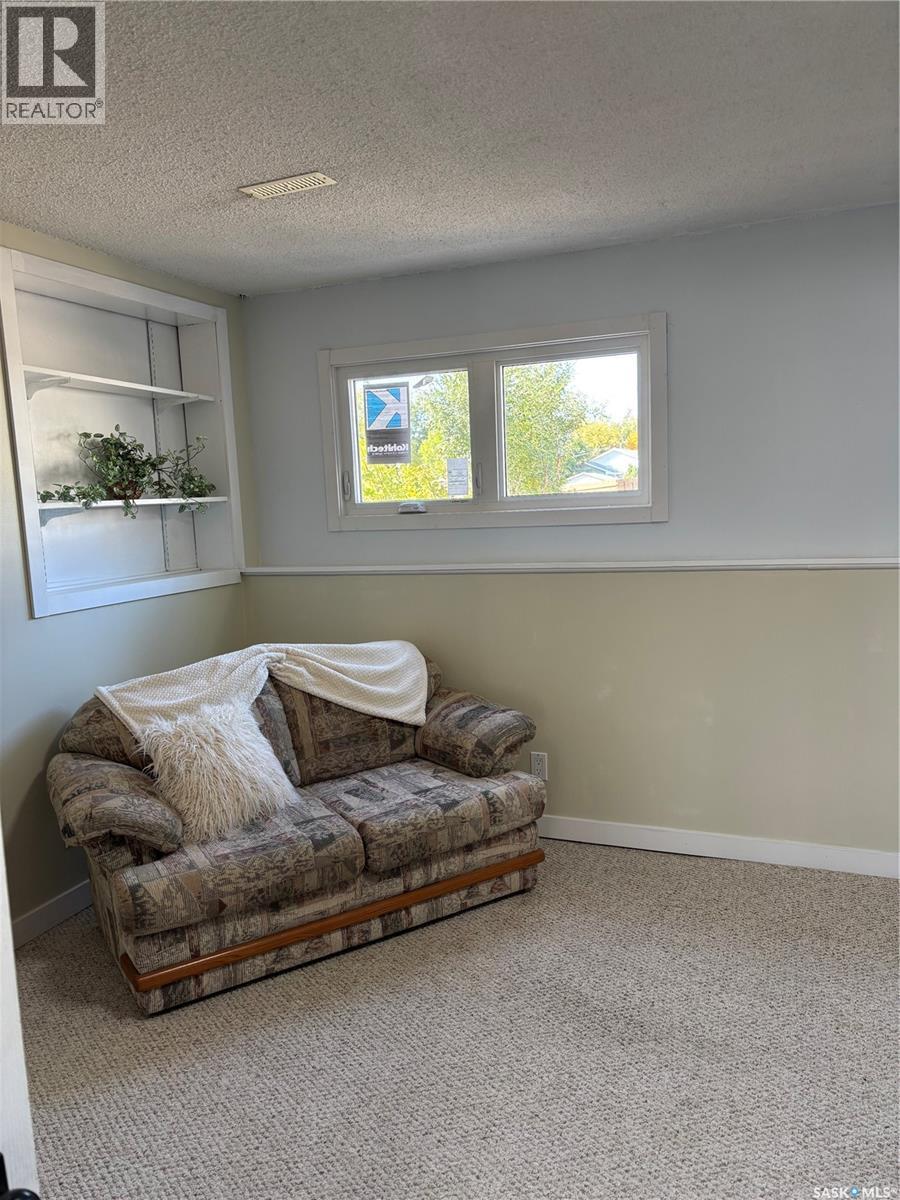825 7th Avenue Nw, Moose Jaw, Saskatchewan  S6H 4C1 - Photo 37 - SK049771