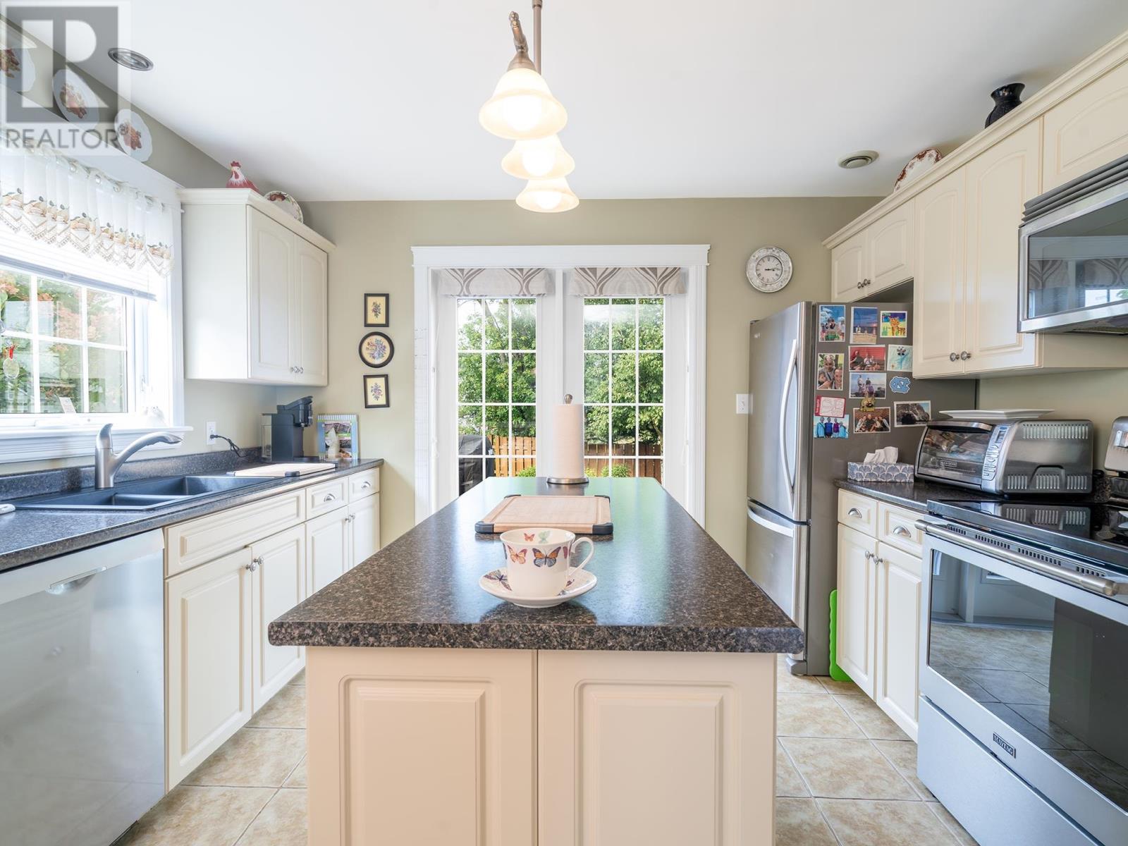 16 Esher Street, Charlottetown, Prince Edward Island  C1A 5G4 - Photo 10 - 202624320