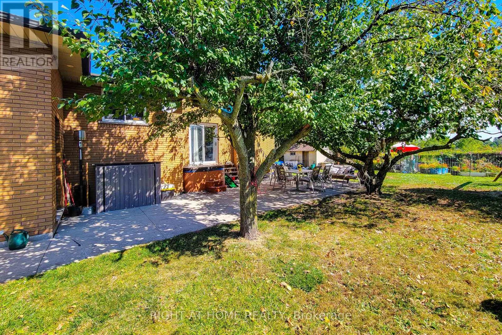 8 Hunter Road, Grimsby, Ontario  L3M 4A4 - Photo 30 - X13836550