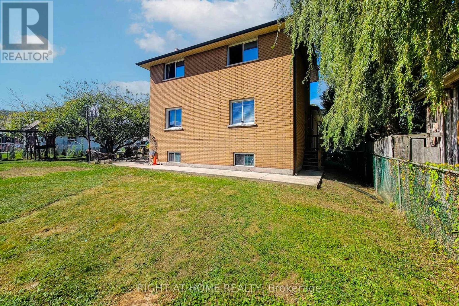 8 Hunter Road, Grimsby, Ontario  L3M 4A4 - Photo 31 - X13836550