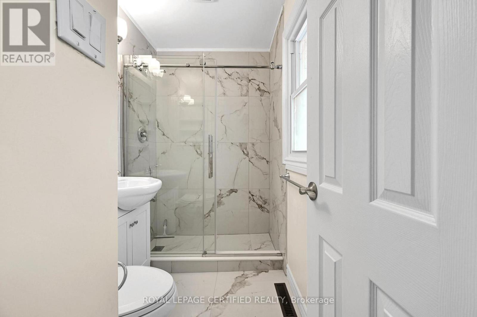 372 Flanders Row E, London East, Ontario  N5Y 1C4 - Photo 17 - X13836636