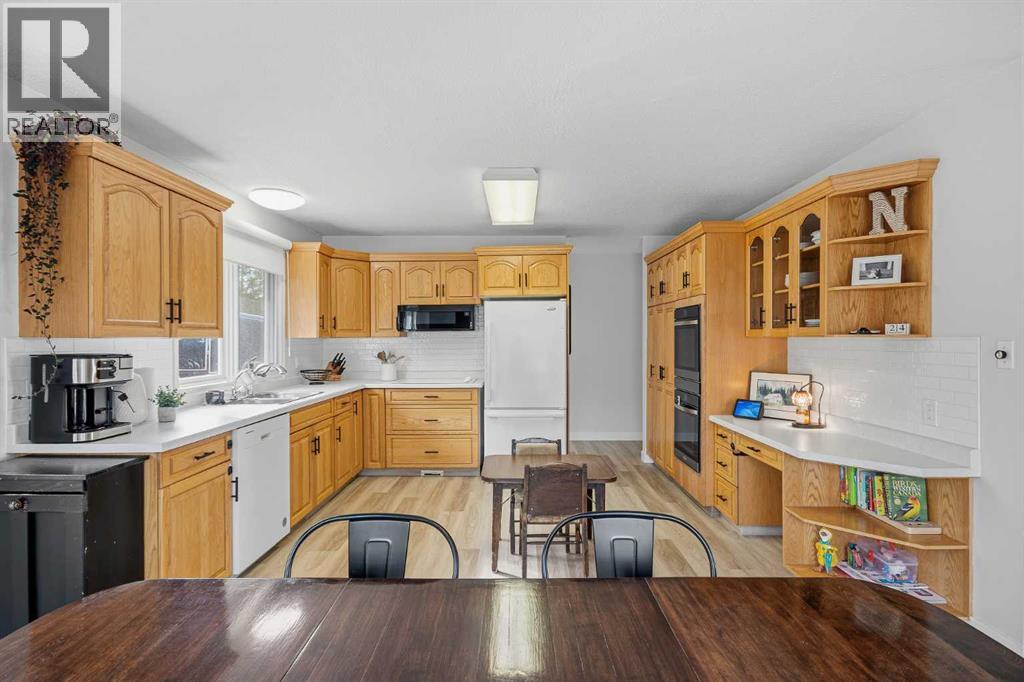 210 3 Avenue, Paradise Hill, Saskatchewan  S0M 2G0 - Photo 21 - A2348598