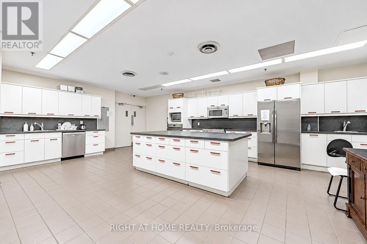 402 - 1001 Bay Street, Toronto, Ontario  M5S 3A6 - Photo 21 - C13783196
