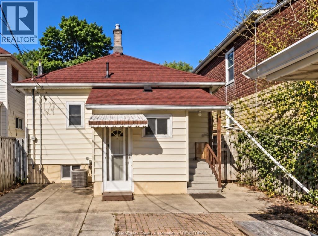 1352 LINCOLN, Windsor, Ontario