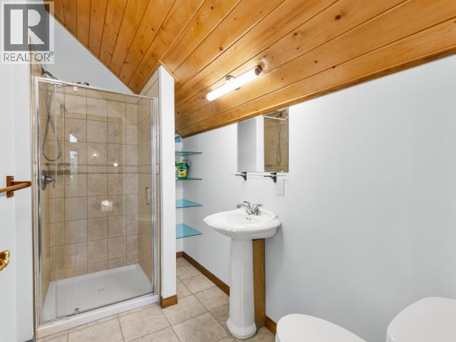 11 Tombstone Place, Whitehorse, Yukon Y1A 5T4 - Photo 33 - 17728