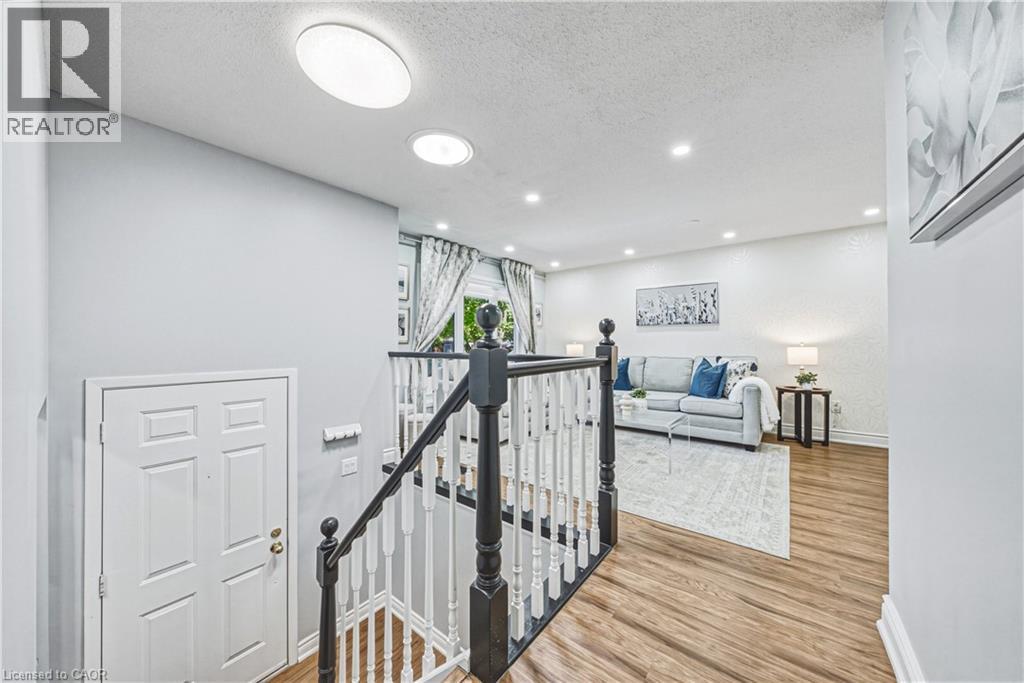 414 Woods Lane, Cambridge, Ontario  N3H 5J4 - Photo 3 - 40866915