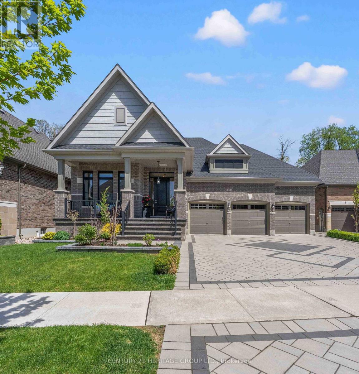 18 Mumberson Street, Innisfil, Ontario  L0L 1L0 - Photo 2 - N13835234