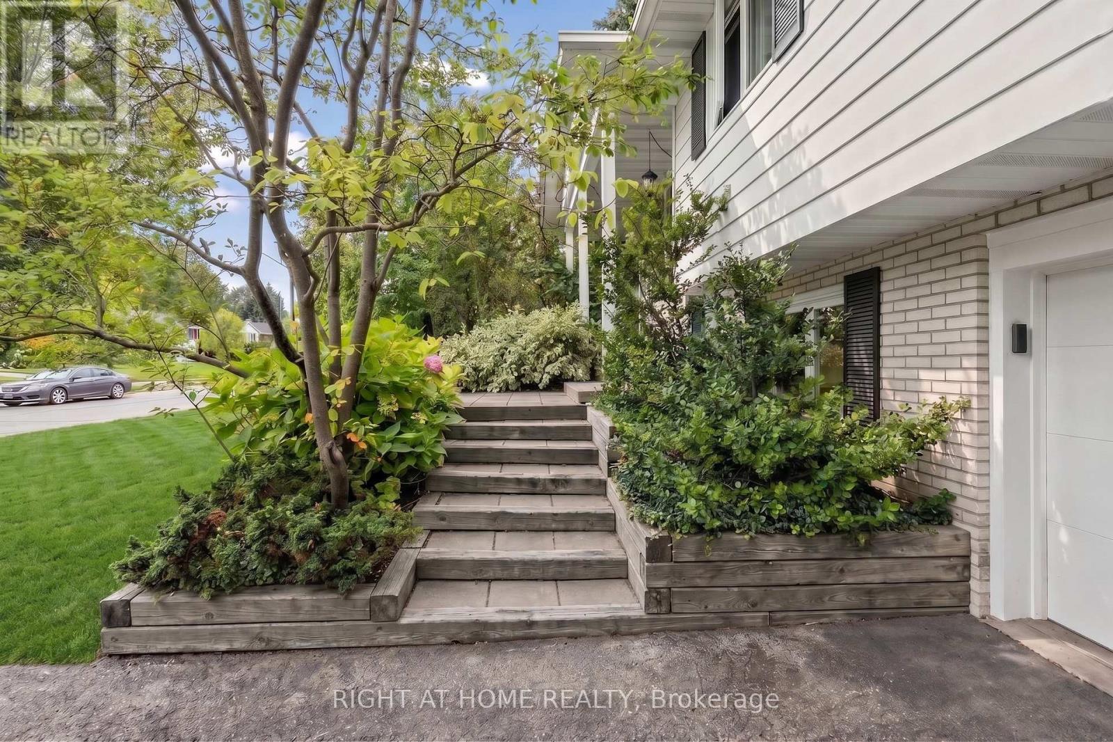 159 Meaford Drive, Waterloo, Ontario  N2J 3V2 - Photo 5 - X13807788