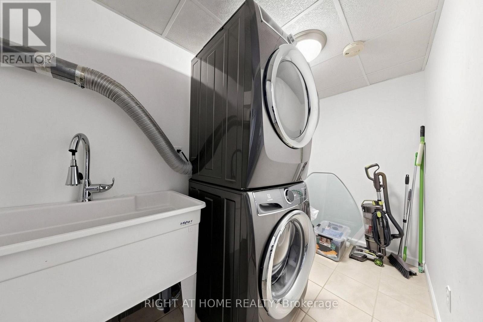 159 Meaford Drive, Waterloo, Ontario  N2J 3V2 - Photo 40 - X13807788