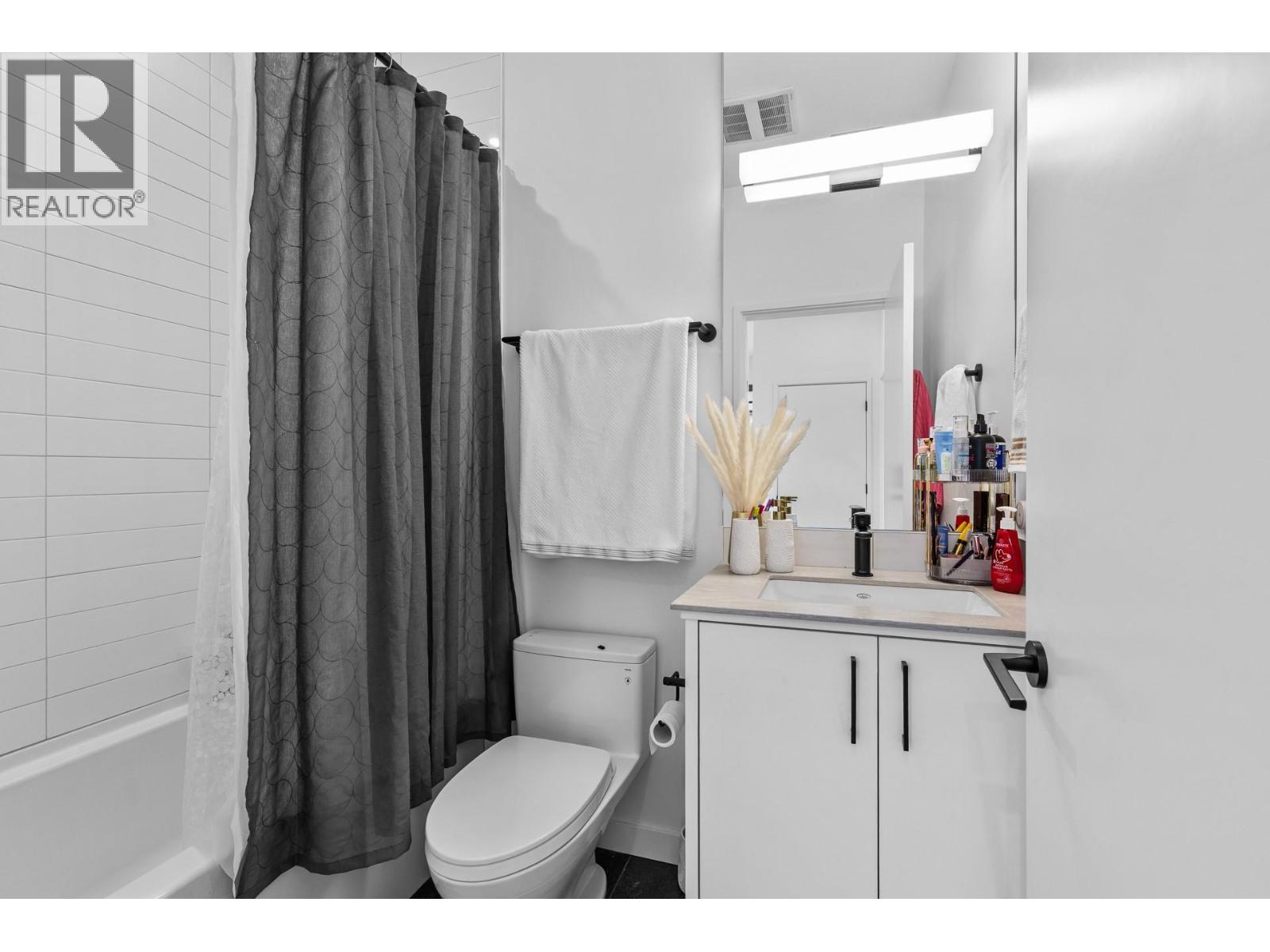 624 Bonjou Road, Kelowna, British Columbia  V1W 1M5 - Photo 45 - 10401859