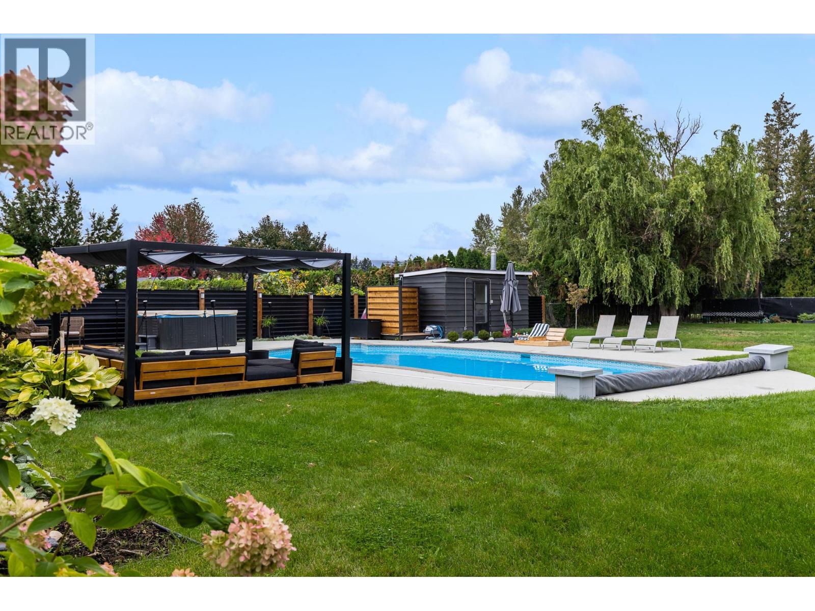 624 Bonjou Road, Kelowna, British Columbia  V1W 1M5 - Photo 55 - 10401859