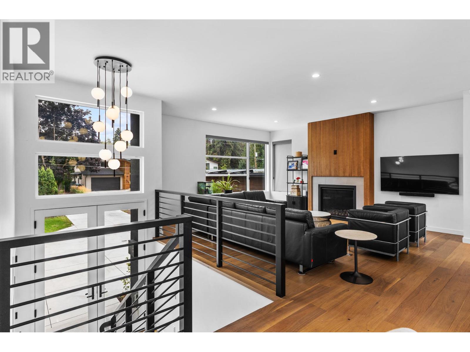 624 Bonjou Road, Kelowna, British Columbia  V1W 1M5 - Photo 4 - 10401859