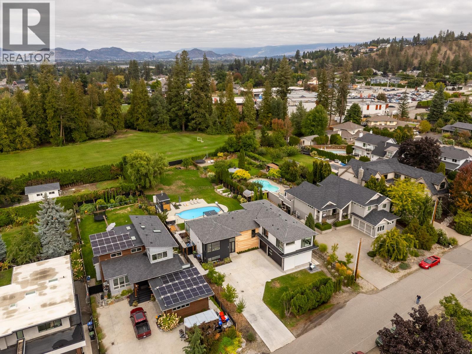 624 Bonjou Road, Kelowna, British Columbia  V1W 1M5 - Photo 68 - 10401859