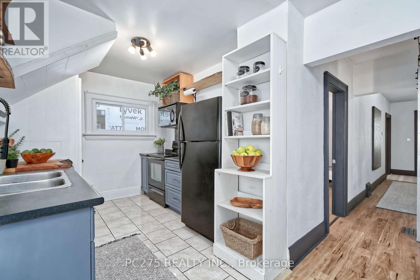 16 Barrington Avenue, London North, Ontario  N6H 1J9 - Photo 12 - X13836814