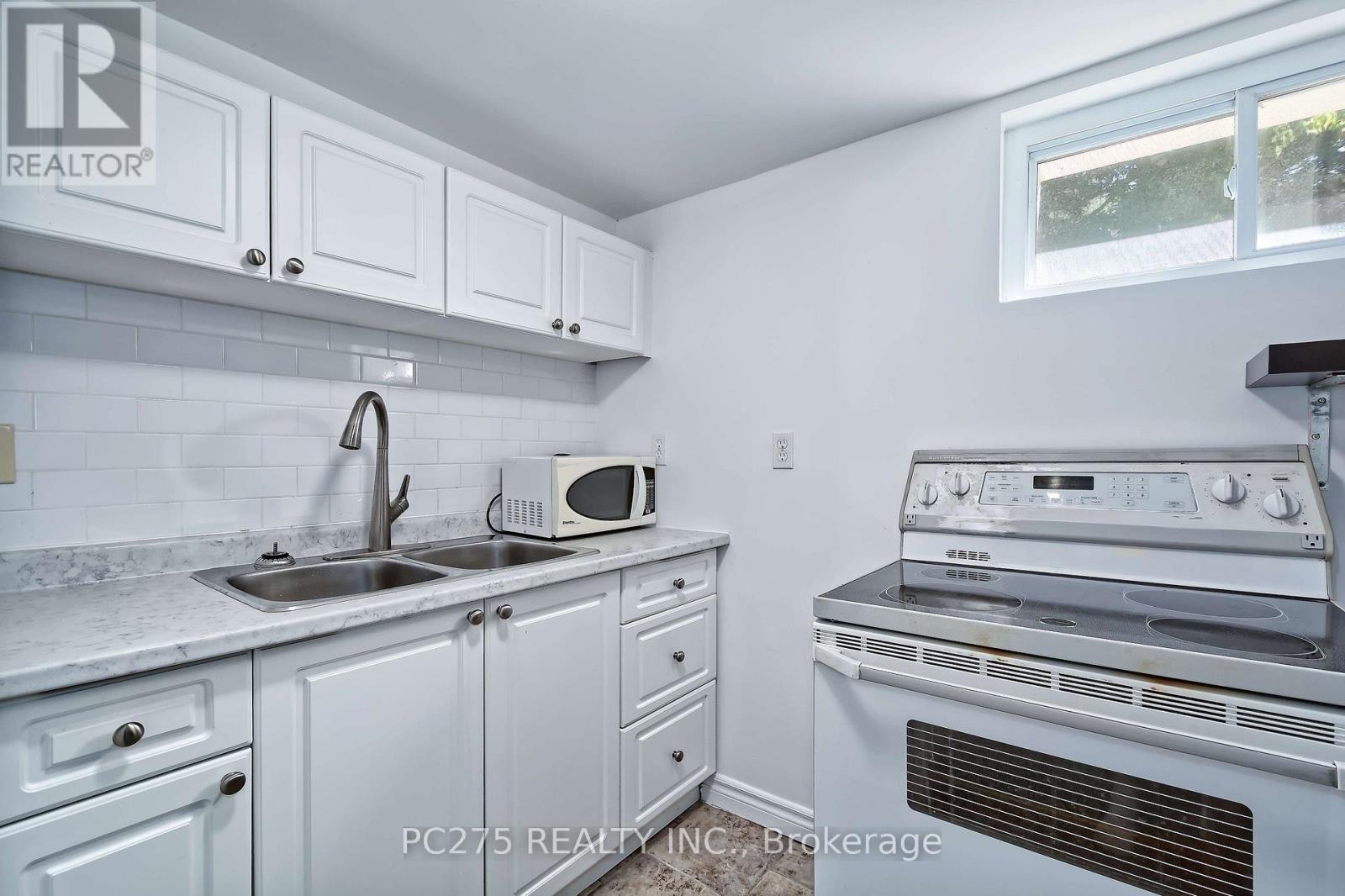 16 Barrington Avenue, London North, Ontario  N6H 1J9 - Photo 28 - X13836814
