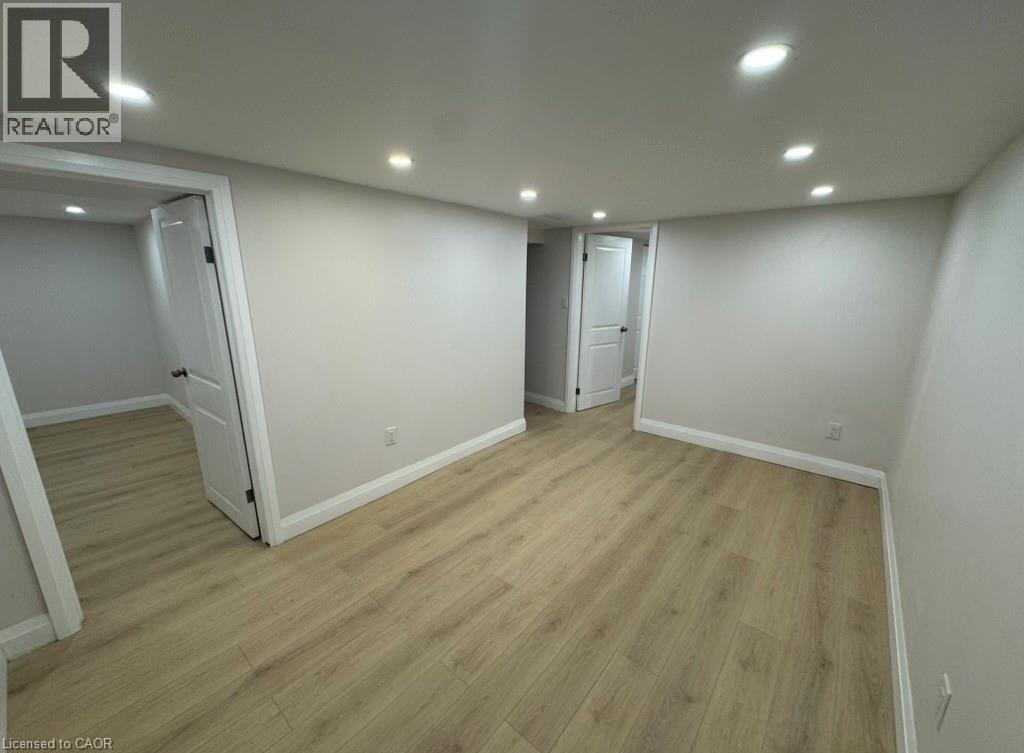 74 St Clair Avenue, Kitchener, Ontario  N2M 3Z4 - Photo 15 - 40861771