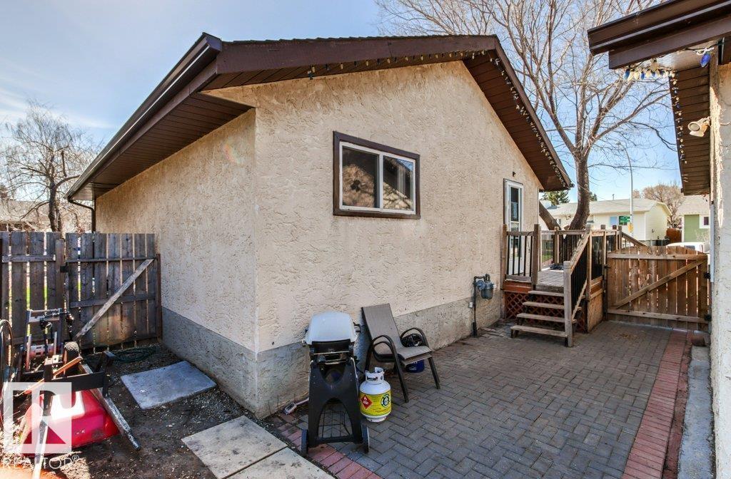 2104 145 AV NW