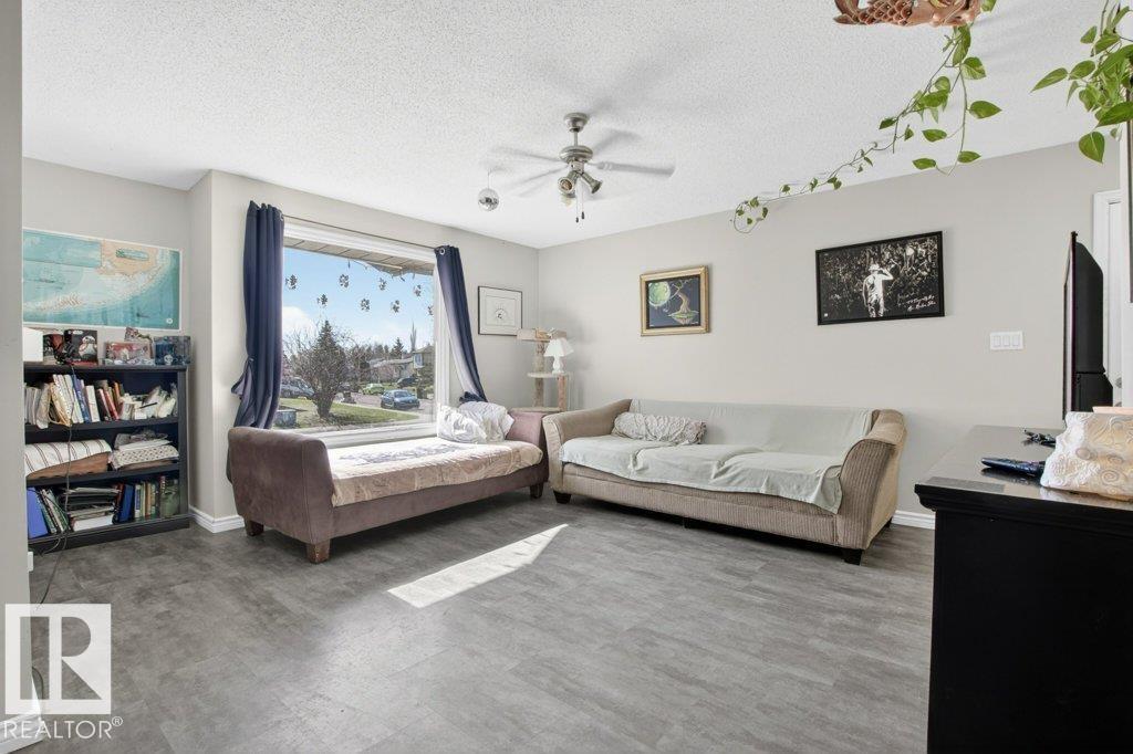 2104 145 AV NW