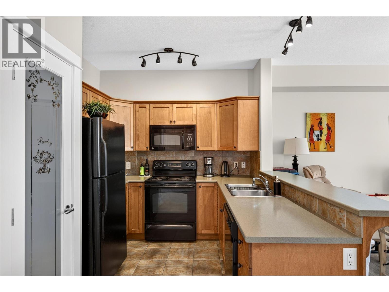 2551 Shoreline Drive Unit# 217, Lake Country, British Columbia  V4V 2P2 - Photo 3 - 10401084