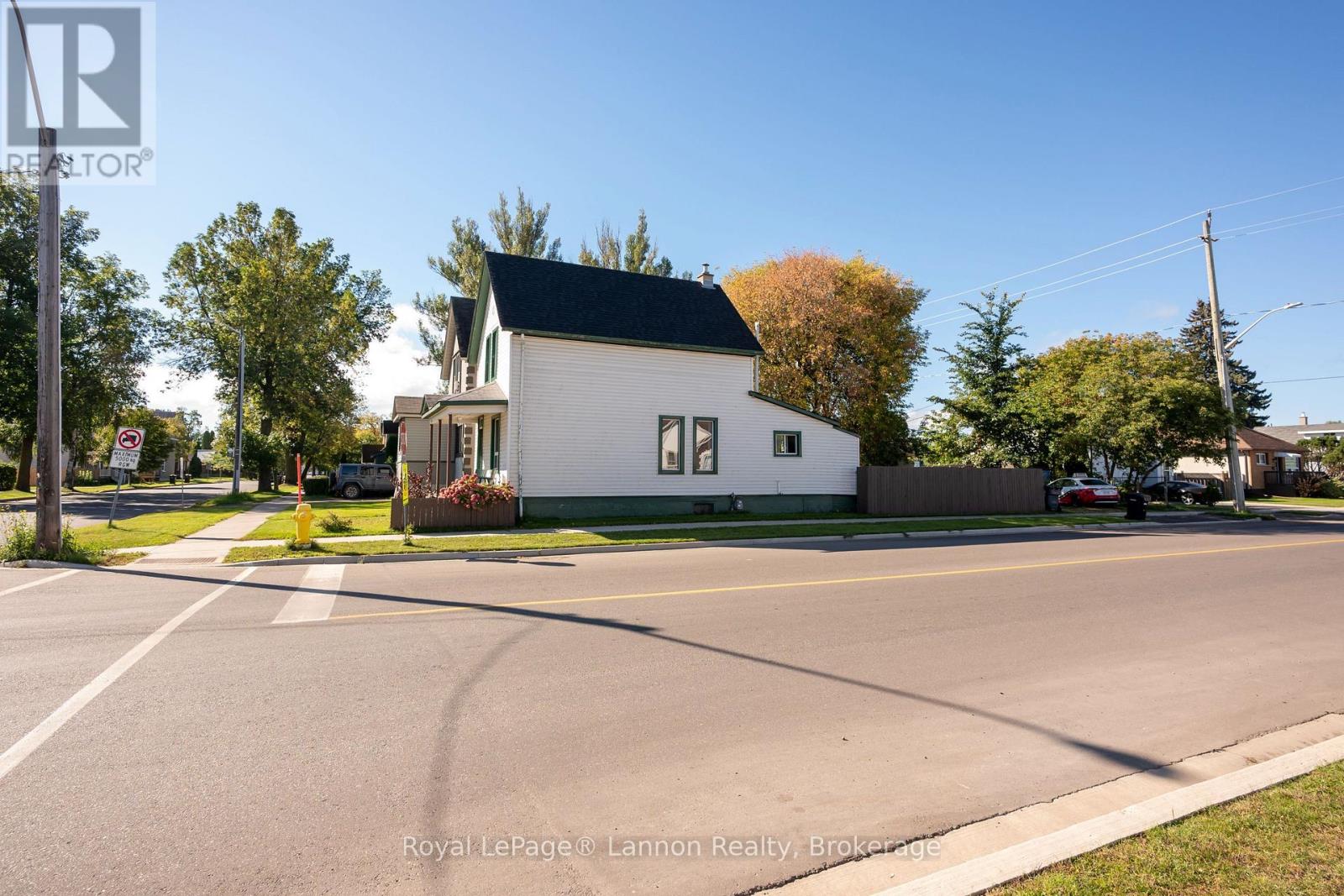 1201 Edward Street S, Thunder Bay, Ontario  P7E 2J1 - Photo 2 - X13836776