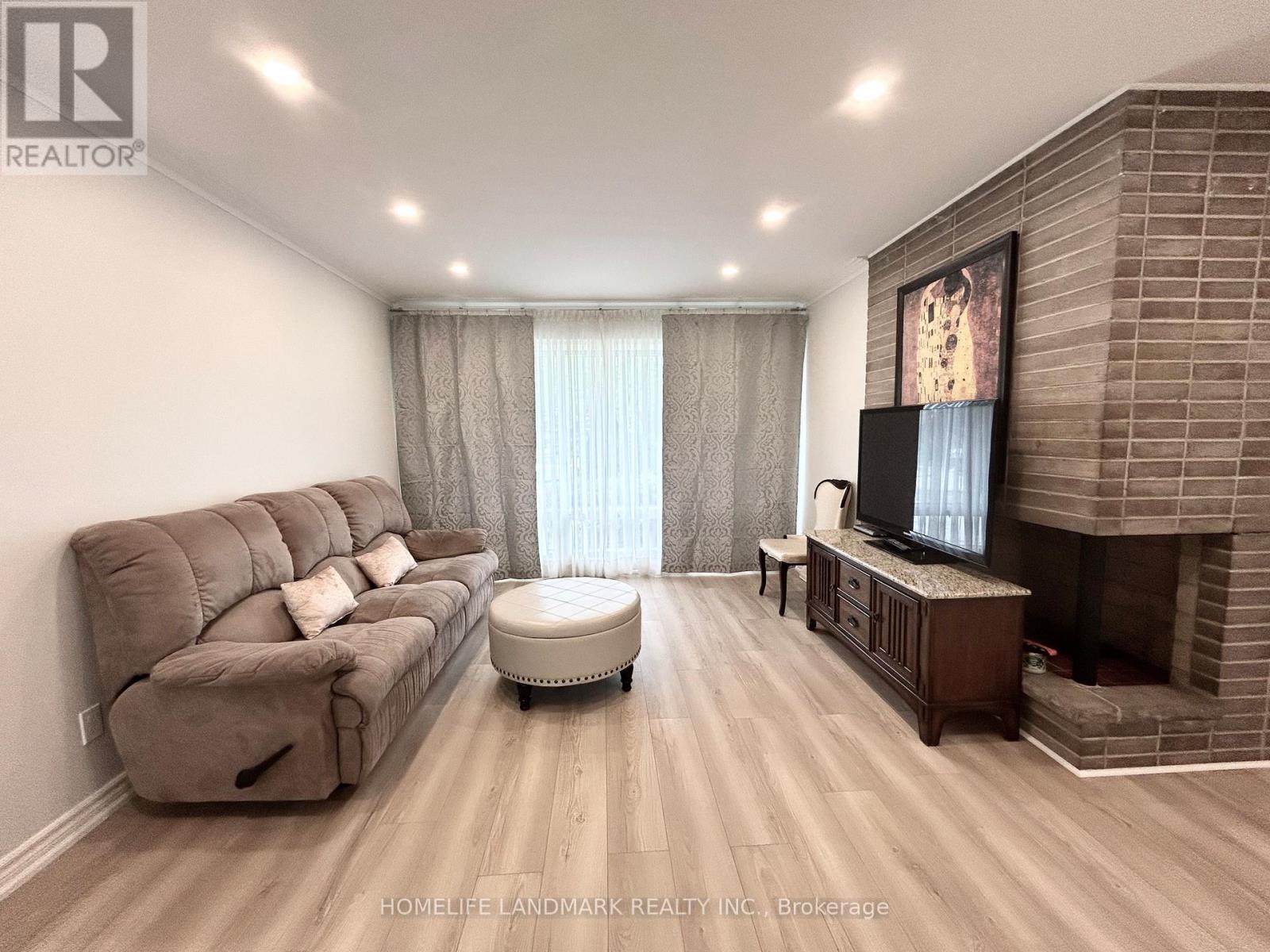 9 Terrington Court, Toronto, Ontario M3B 2J9 - Photo 8 - C13836792