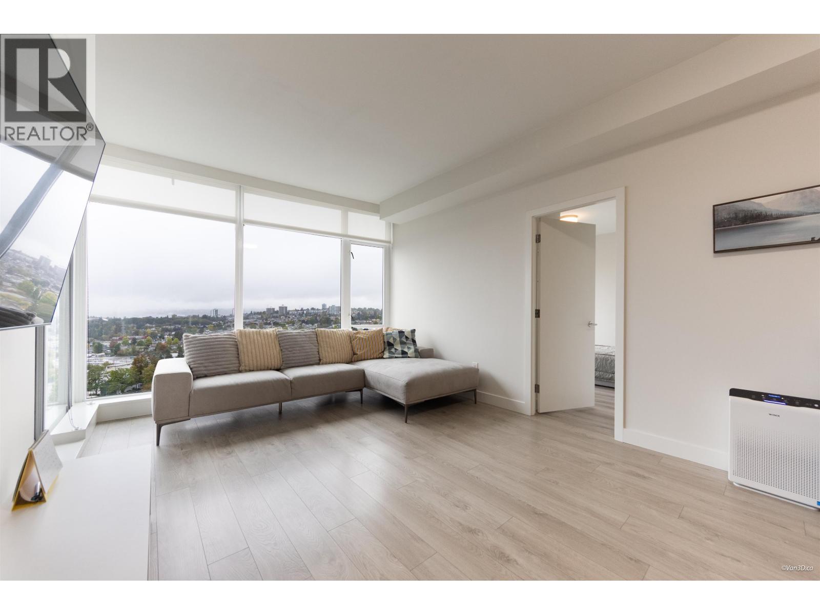 2407 1788 Gilmore Avenue, Burnaby, British Columbia  V5C 0L5 - Photo 2 - R3170197