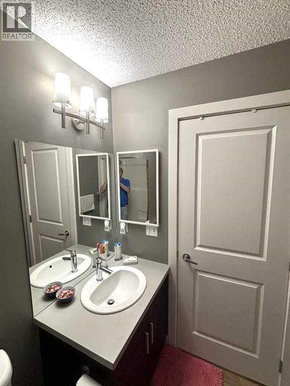 212, 11 Millrise Drive SW, Calgary, Alberta  T2Y 0K7 - Photo 15 - A2348730