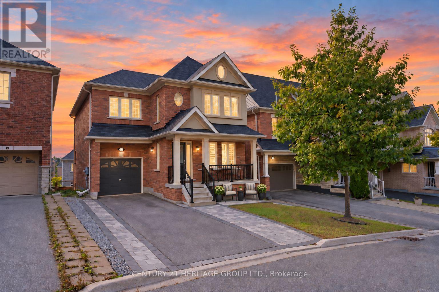 244 Gord Clelland Gate, Newmarket, Ontario  L3X 0G1 - Photo 1 - N13836754
