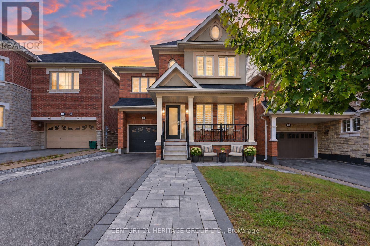 244 Gord Clelland Gate, Newmarket, Ontario  L3X 0G1 - Photo 2 - N13836754