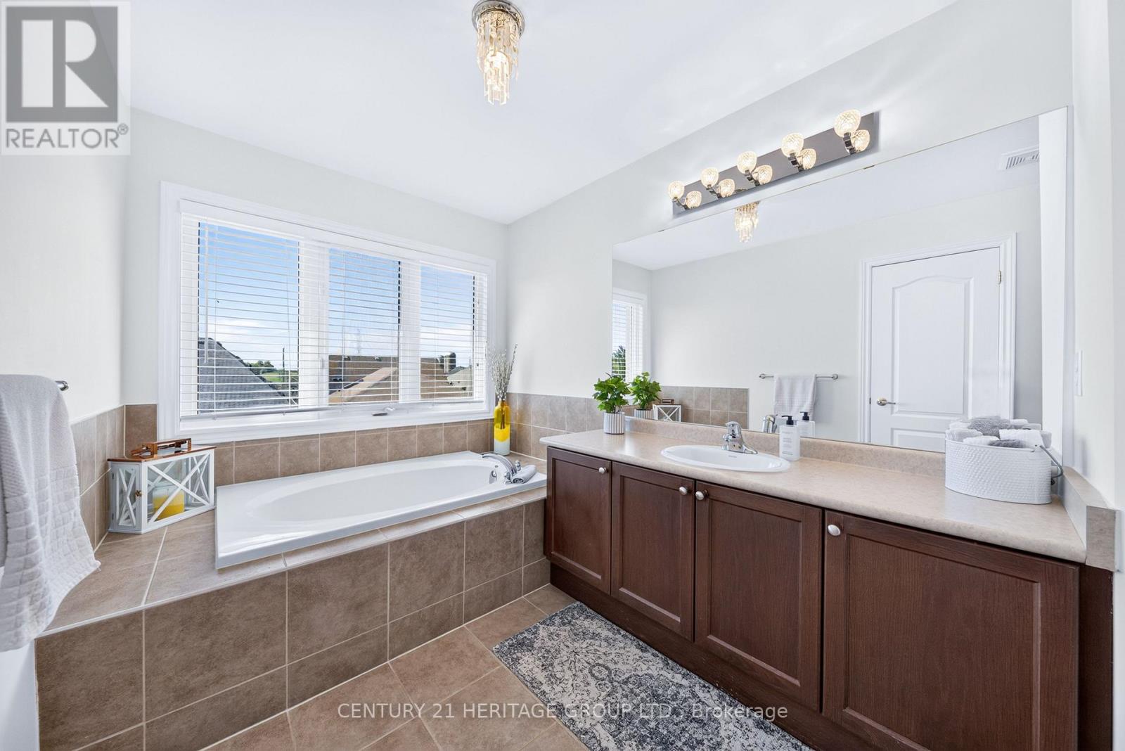 244 Gord Clelland Gate, Newmarket, Ontario  L3X 0G1 - Photo 26 - N13836754