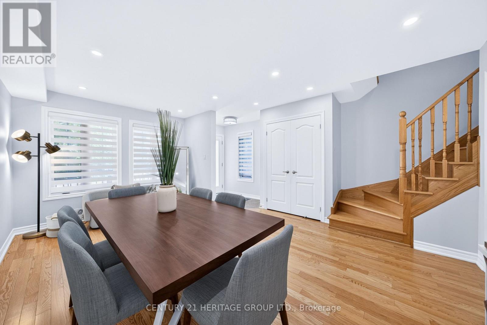 244 Gord Clelland Gate, Newmarket, Ontario  L3X 0G1 - Photo 5 - N13836754