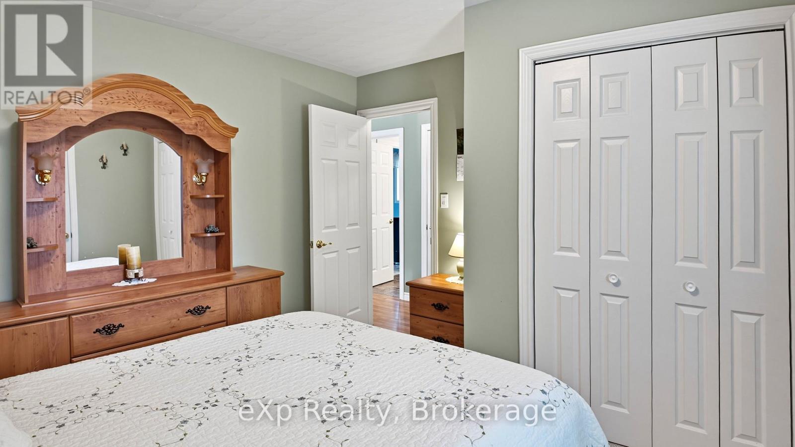 565 9th Street, Hanover, Ontario N4N 1M3 - Photo 12 - X13836768