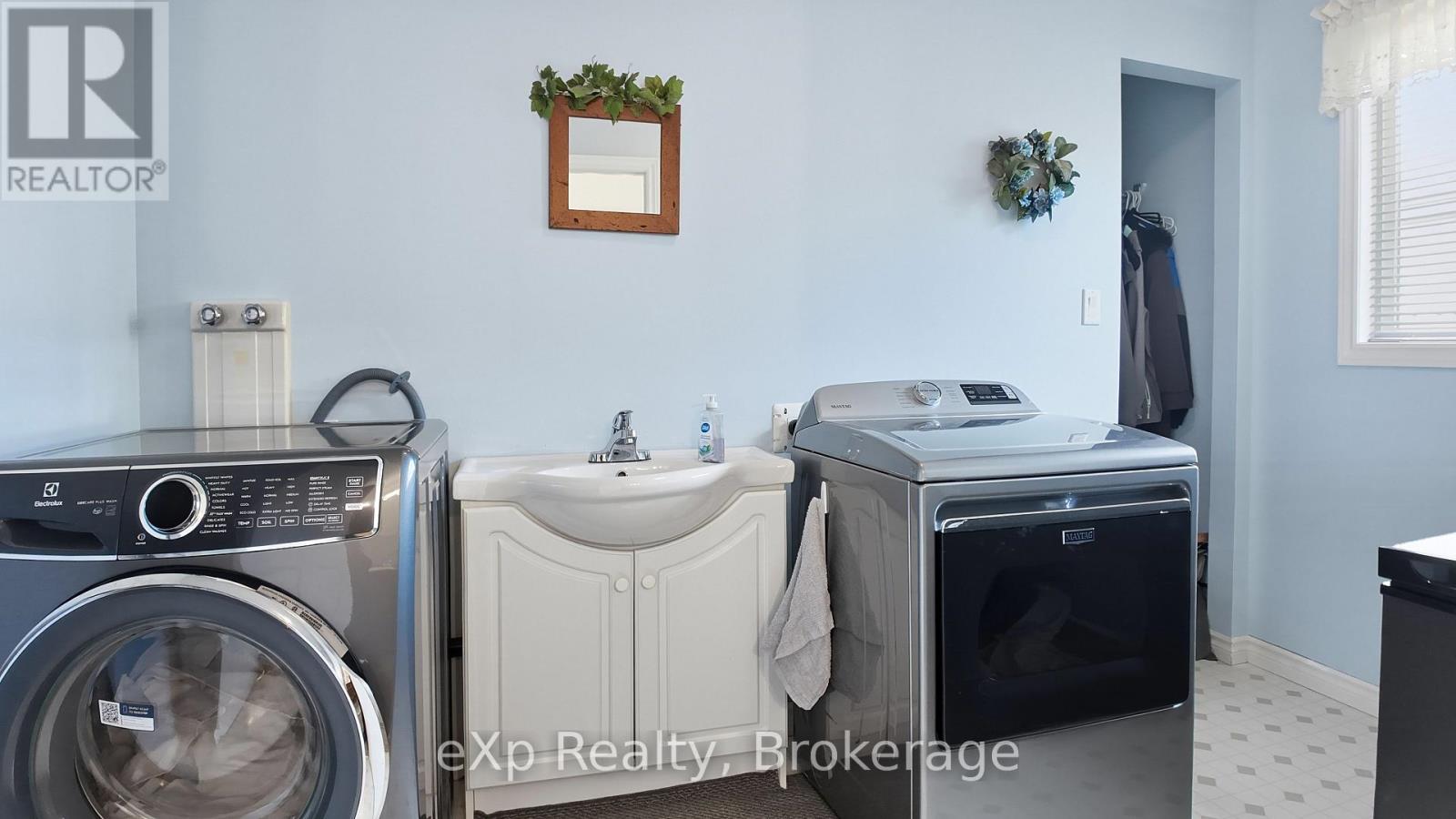 565 9th Street, Hanover, Ontario N4N 1M3 - Photo 16 - X13836768