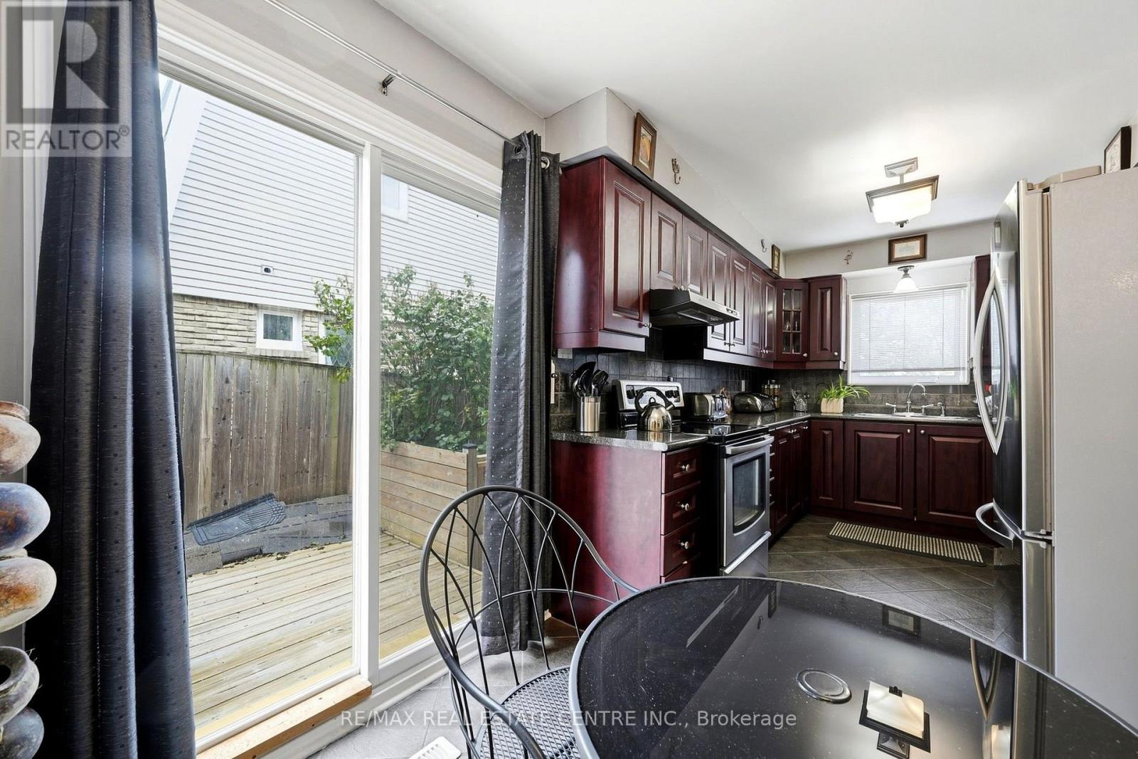 44 Madelaine Crescent, Brampton, Ontario  L6S 2Y9 - Photo 16 - W13816188