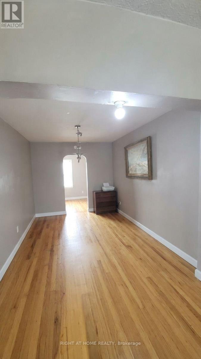 37 Deforest Road, Toronto, Ontario  M6S 1J1 - Photo 6 - W13826096