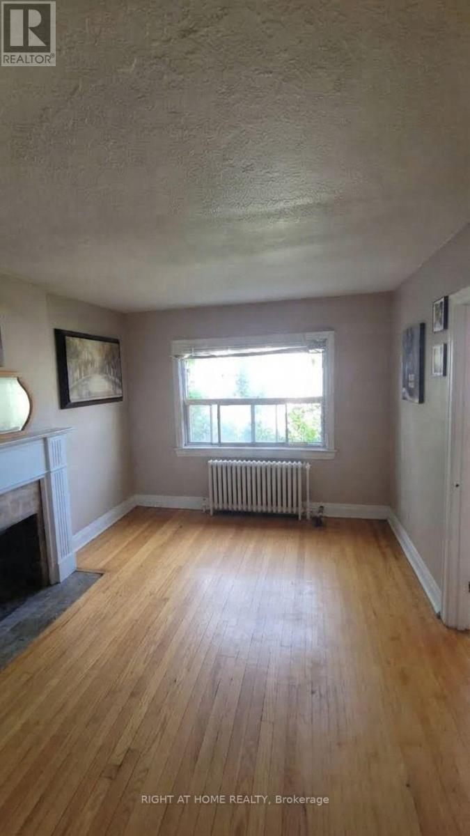 37 Deforest Road, Toronto, Ontario  M6S 1J1 - Photo 4 - W13826096