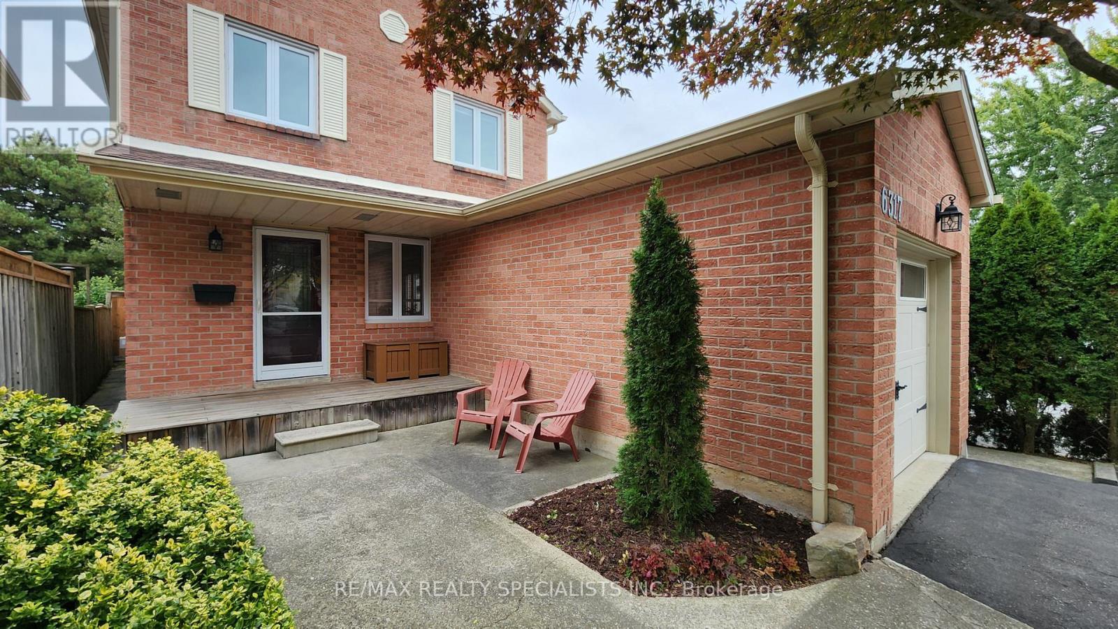 6317 Martel Court, Mississauga, Ontario  L5N 3H6 - Photo 4 - W13836250