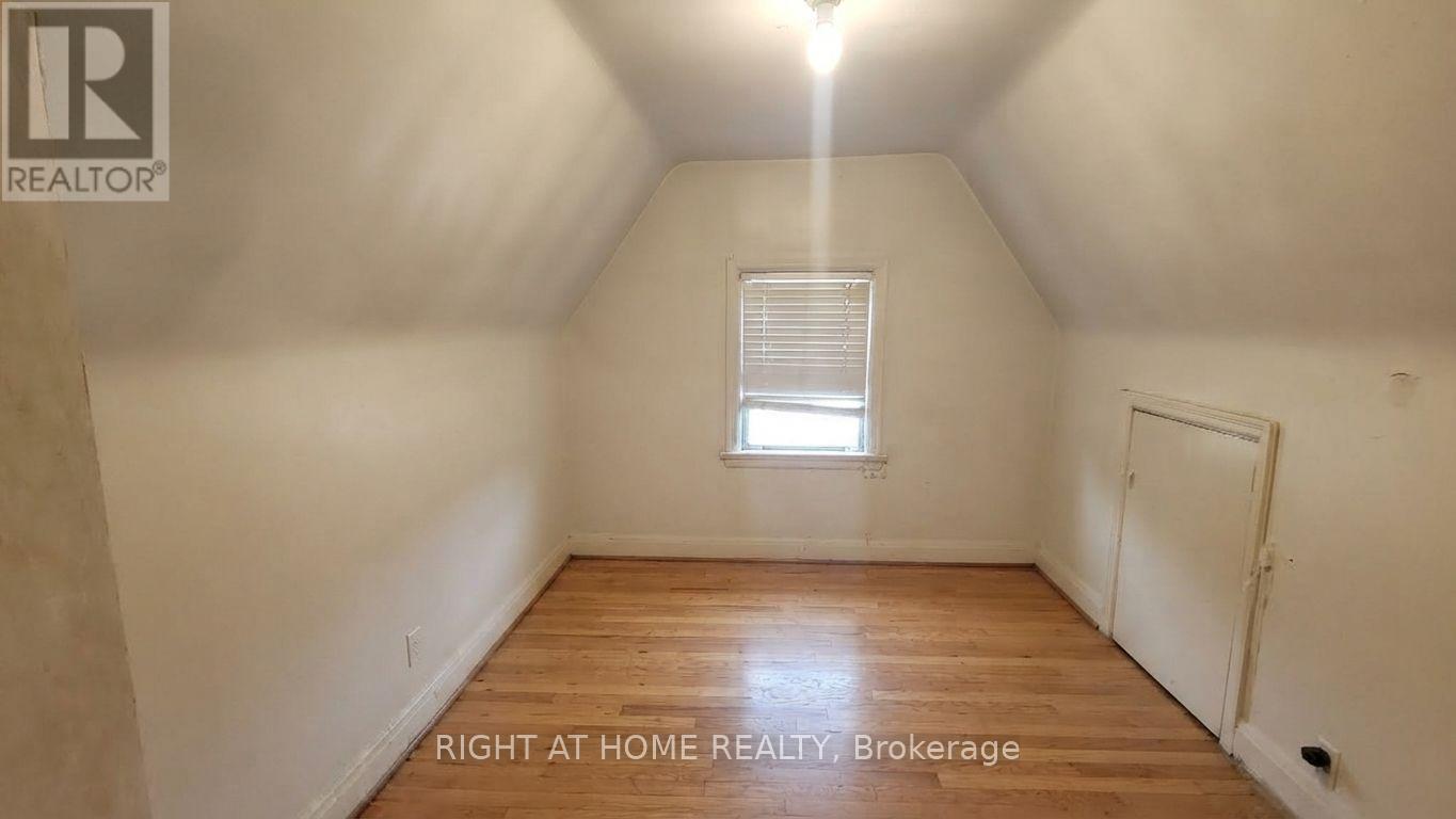 37 Deforest Road, Toronto, Ontario  M6S 1J1 - Photo 8 - W13826096