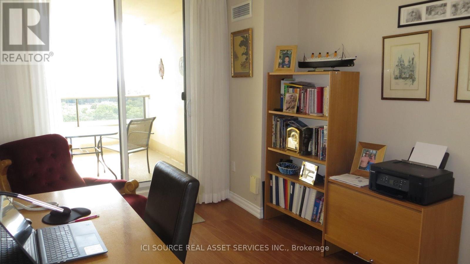 1702 - 50 Quebec Avenue, Toronto, Ontario M6P 4B4 - Photo 19 - W13836760