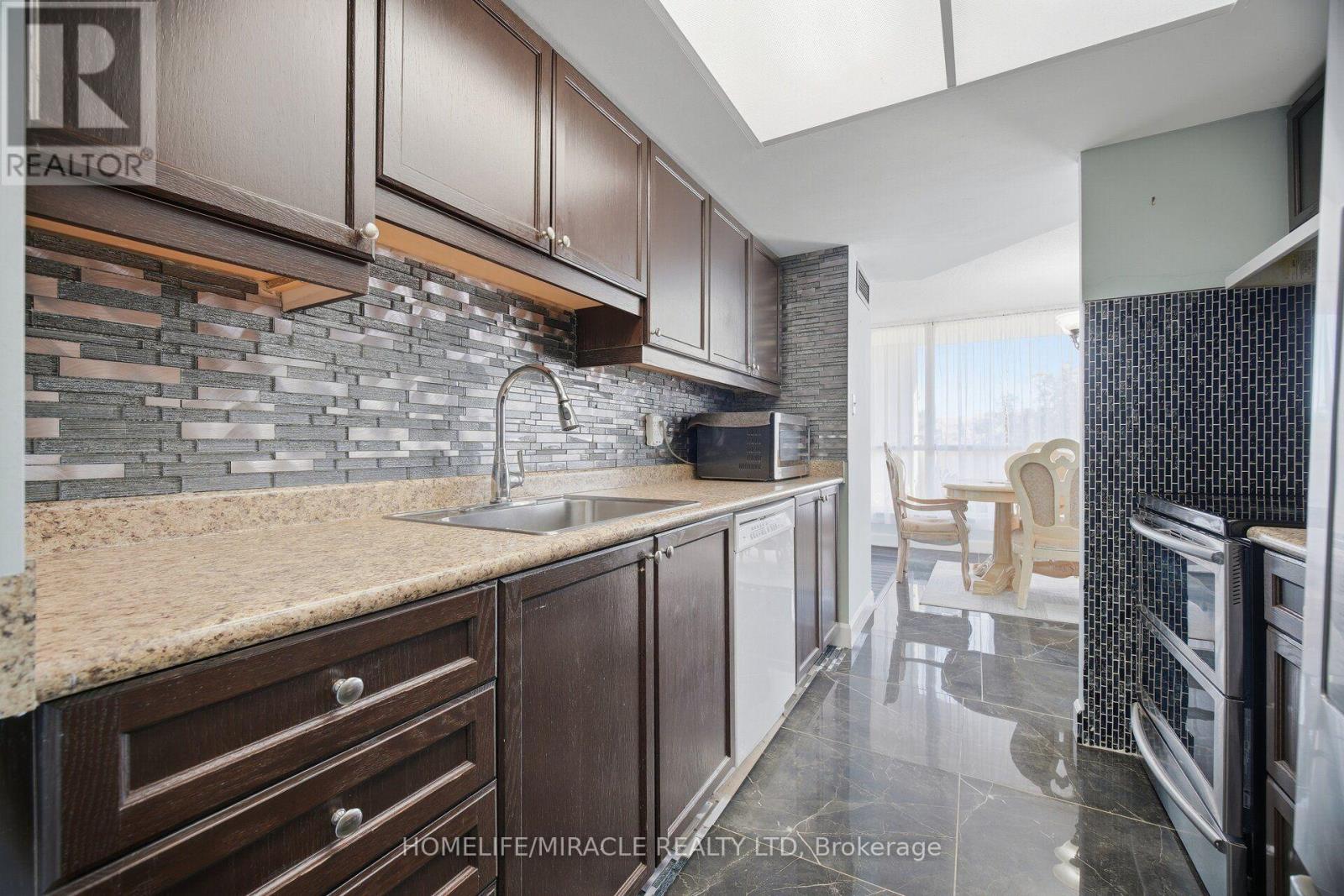 206 - 1 Rowntree Road, Toronto, Ontario  M9V 5G7 - Photo 20 - W13836774