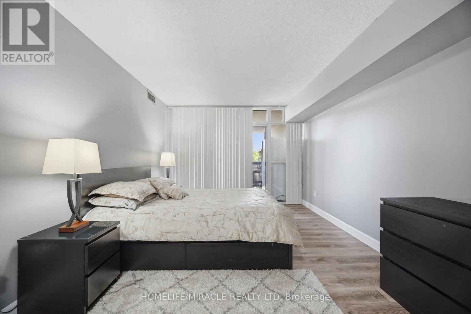 206 - 1 Rowntree Road, Toronto, Ontario  M9V 5G7 - Photo 27 - W13836774
