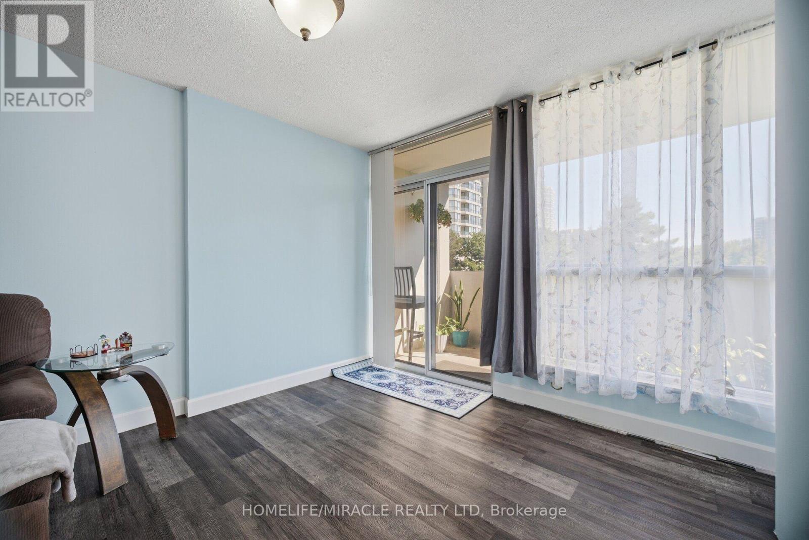 206 - 1 Rowntree Road, Toronto, Ontario  M9V 5G7 - Photo 3 - W13836774