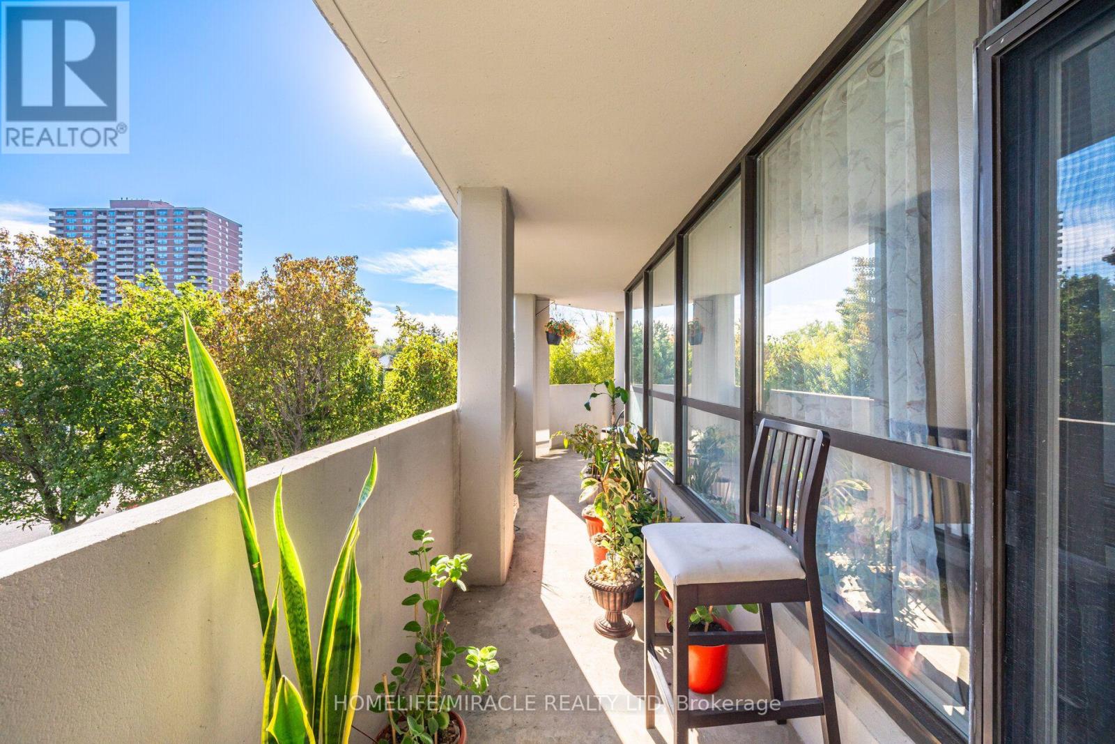 206 - 1 Rowntree Road, Toronto, Ontario  M9V 5G7 - Photo 37 - W13836774